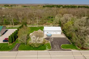 N9619 County Rd ES, East Troy, WI 53149 - Photo 4