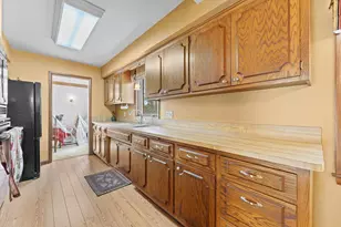 12011 W Ohio Ave, West Allis, WI 53227 - Photo 6