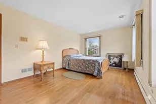 12011 W Ohio Ave, West Allis, WI 53227 - Photo 16