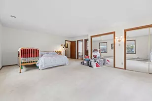 12011 W Ohio Ave, West Allis, WI 53227 - Photo 14