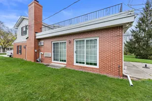 12011 W Ohio Ave, West Allis, WI 53227 - Photo 22