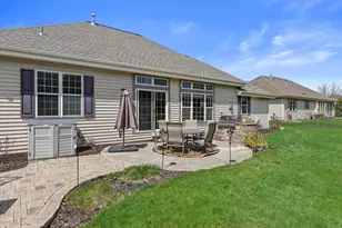 1683 Hunter Rd, Waukesha, WI 53189 - Photo 6