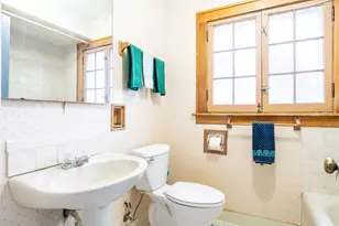 6816 Cedar St, Wauwatosa, WI 53213 - Photo 32