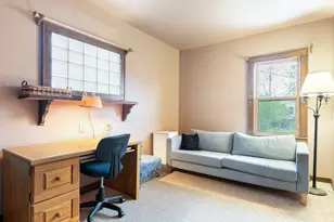 6816 Cedar St, Wauwatosa, WI 53213 - Photo 20