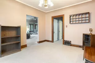 6816 Cedar St, Wauwatosa, WI 53213 - Photo 14