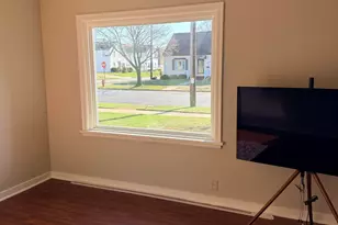 1608 S 16th St, Manitowoc, WI 54220 - Photo 6
