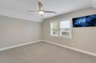 6040 N Shoreland Ave, Whitefish Bay, WI 53217 - Photo 24