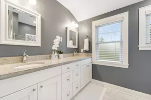 6040 N Shoreland Ave, Whitefish Bay, WI 53217 - Photo 18