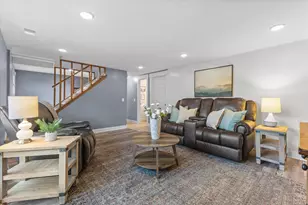 S74W24610 Windsor Ct, Vernon, WI 53189 - Photo 2