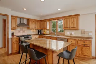 N49W16206 Graysland Dr, Menomonee Falls, WI 53051 - Photo 8