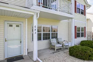 683 Wood River Ct, West Bend, WI 53095 - Photo 2