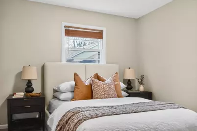1704 W El Rancho Dr, Mequon, WI 53092 - Photo 12