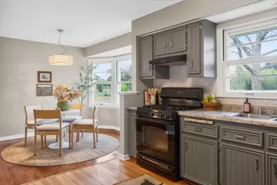 1704 W El Rancho Dr, Mequon, WI 53092 - Photo 8