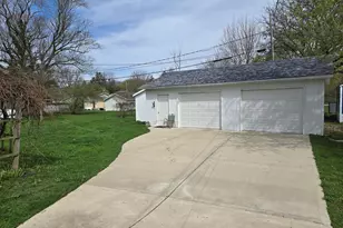 1015 Wheeler St, Lake Geneva, WI 53147 - Photo 16