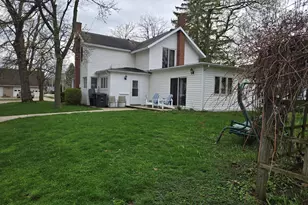 1015 Wheeler St, Lake Geneva, WI 53147 - Photo 2