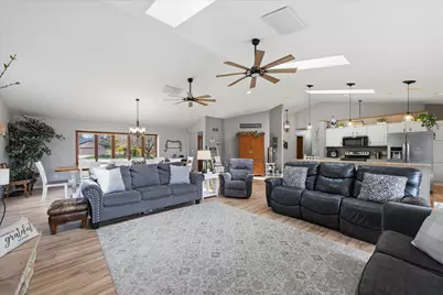 2029  White Pine Ln, Sheboygan, WI 53083 - Photo 12
