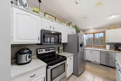 2029  White Pine Ln, Sheboygan, WI 53083 - Photo 10