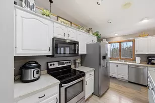 2029 White Pine Ln, Sheboygan, WI 53083 - Photo 10