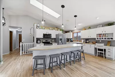 2029  White Pine Ln, Sheboygan, WI 53083 - Photo 2