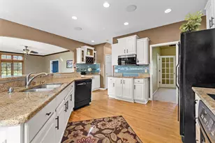 6645 Fieldstone Ct, Racine, WI 53402 - Photo 8