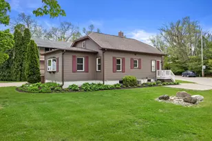 752 Wells St, Lake Geneva, WI 53147 - Photo 2