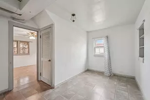 1001 W Bender Rd, Glendale, WI 53217 - Photo 26