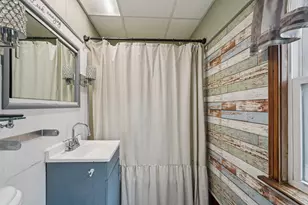 1001 W Bender Rd, Glendale, WI 53217 - Photo 28