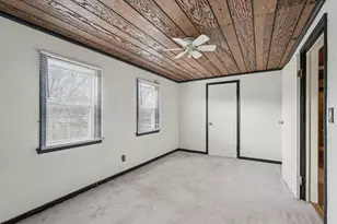 1001 W Bender Rd, Glendale, WI 53217 - Photo 20