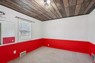 1001 W Bender Rd, Glendale, WI 53217 - Photo 24