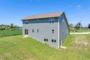 W1298 Floral Park Ln, Osceola, WI 53010 - Photo 32
