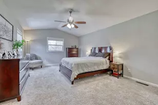 N8W27182 Jills Dr, Pewaukee, WI 53188 - Photo 20