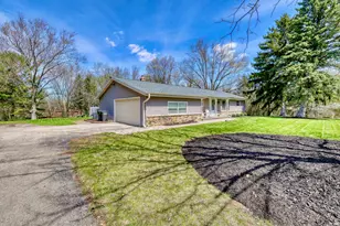 N8W27182 Jills Dr, Pewaukee, WI 53188 - Photo 36