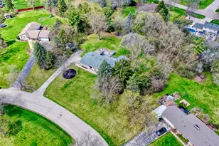 N8W27182 Jills Dr, Pewaukee, WI 53188 - Photo 46