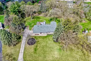 N8W27182 Jills Dr, Pewaukee, WI 53188 - Photo 2