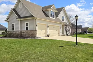 9729 W Prairie Grass Way, Franklin, WI 53132 - Photo 72