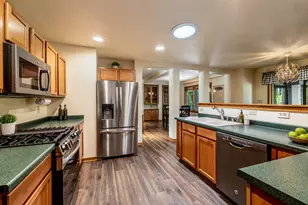 6746 S 35th St, Franklin, WI 53132 - Photo 16