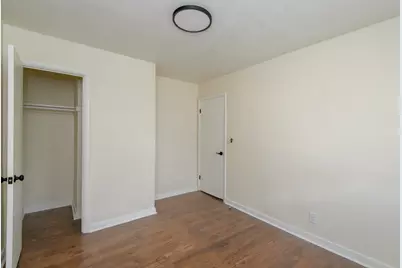 10535 W Bradley Rd, Milwaukee, WI 53224 - Photo 24