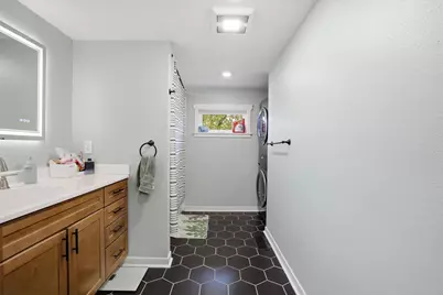 611  Central Ave, Beloit, WI 53511 - Photo 22