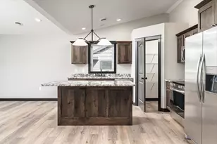S4698 Erickson Ln, Jefferson, WI 54665 - Photo 10