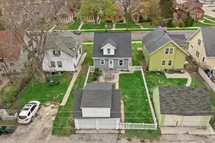 534 S 3rd Ave, West Bend, WI 53095 - Photo 24