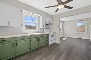 1304 Graceland Ave, Racine, WI 53403 - Photo 12