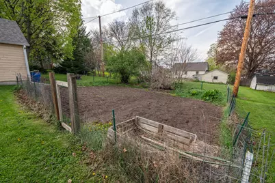 372 W Rogers St, Hartford, WI 53027 - Photo 22