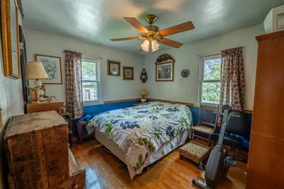 372 W Rogers St, Hartford, WI 53027 - Photo 10