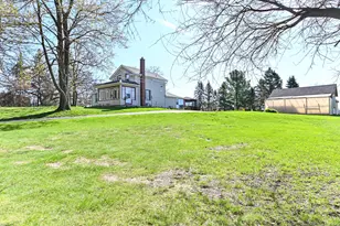 S51W30943 Old Village Rd, Genesee, WI 53149 - Photo 24