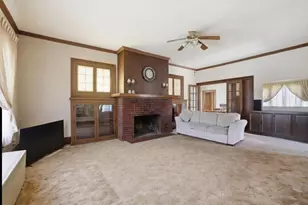 513 Clyman St, Watertown, WI 53094 - Photo 4