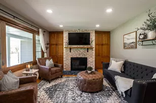 7119 W Freistadt Rd, Mequon, WI 53092 - Photo 6