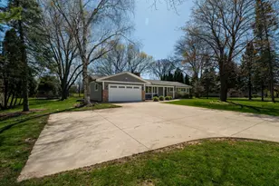 7119 W Freistadt Rd, Mequon, WI 53092 - Photo 62