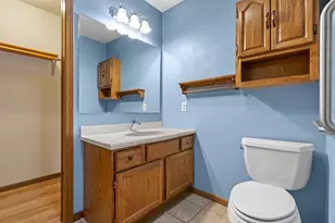 1008 Whispering Winds Pl, Onalaska, WI 54650 - Photo 12