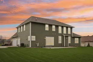 6408 Blue River Way, Racine, WI 53402 - Photo 42