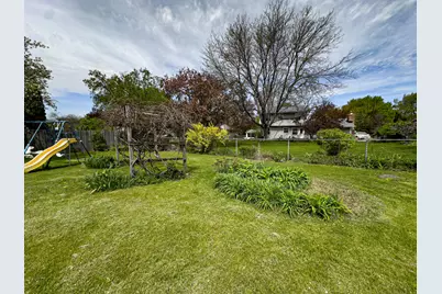 1523  David Ln, Waukesha, WI 53189 - Photo 40